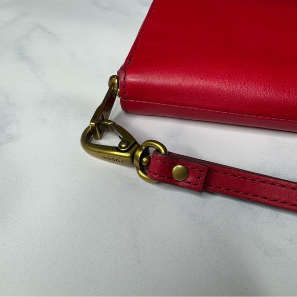Fossil Emma Crimson RFID Zip Large Wristlet Wallet - Picture 3 of 9